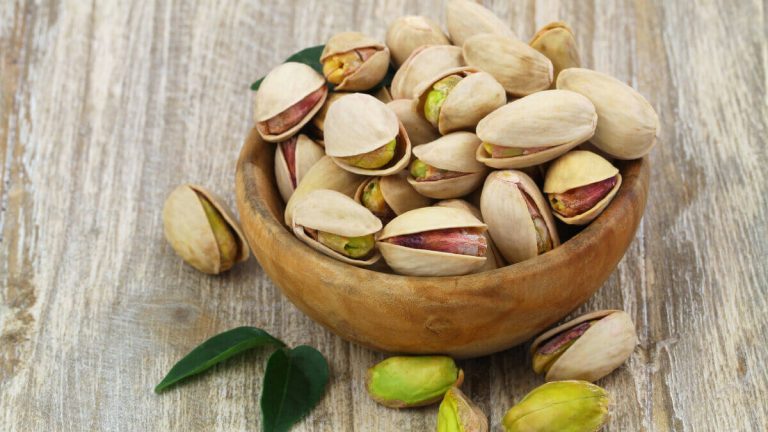 Cómo te ayudan los Pistachos a Perder Grasa (y a disfrutar de la comida)